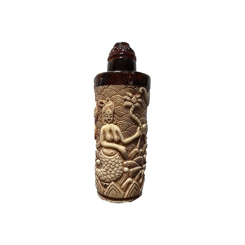 SNUFF BOTTLE - CARVED BONE AND AMBER