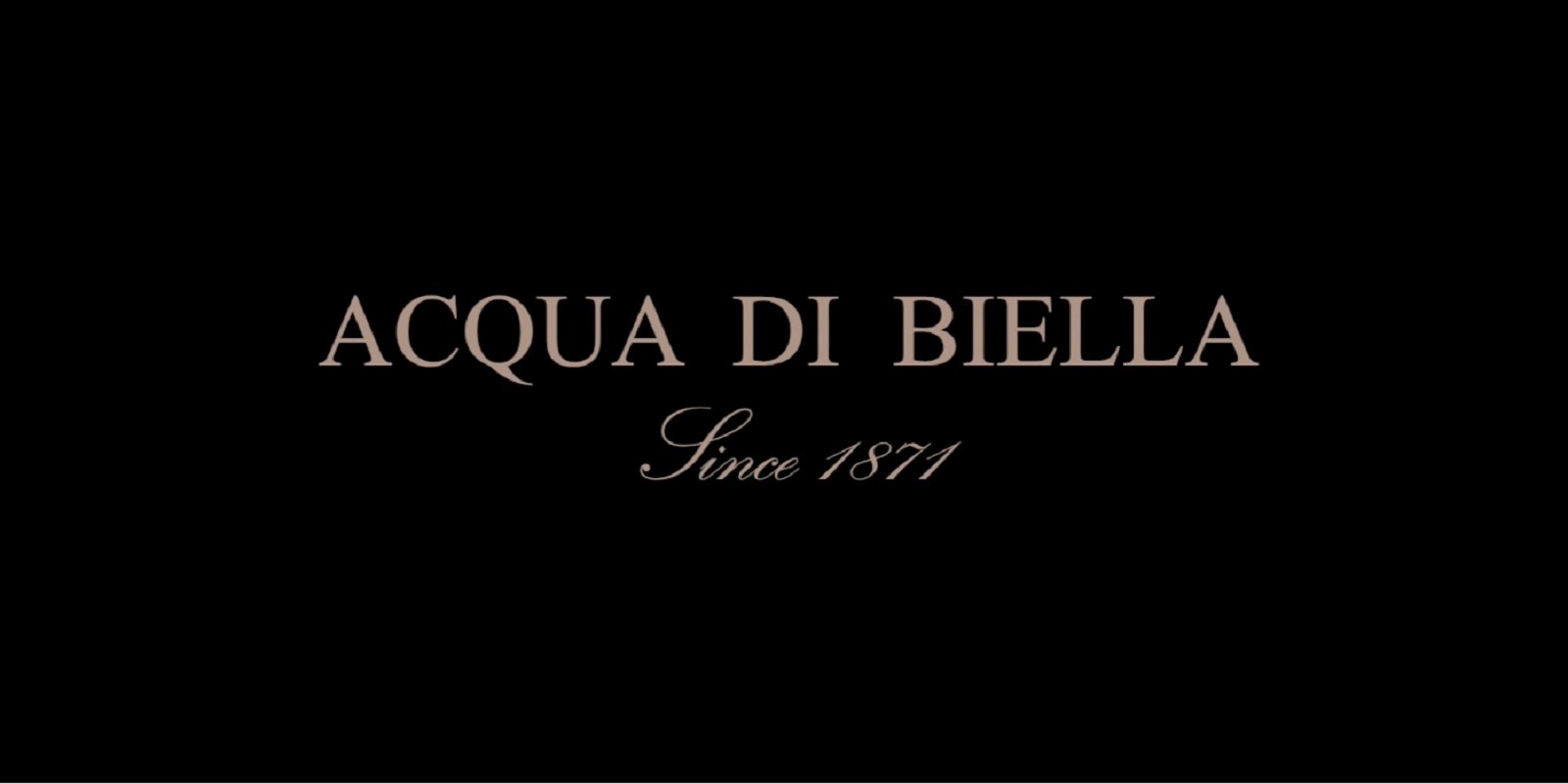 Acqua di Biella è da sempre espressione di uno stile contemporaneo e di classe, basato sulla qualità, sulla purezza e sull’estrema cura dei particolari.