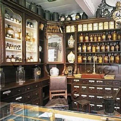 ANTICO NEGOZIO DI PROFUMERIA
