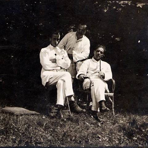 1900
